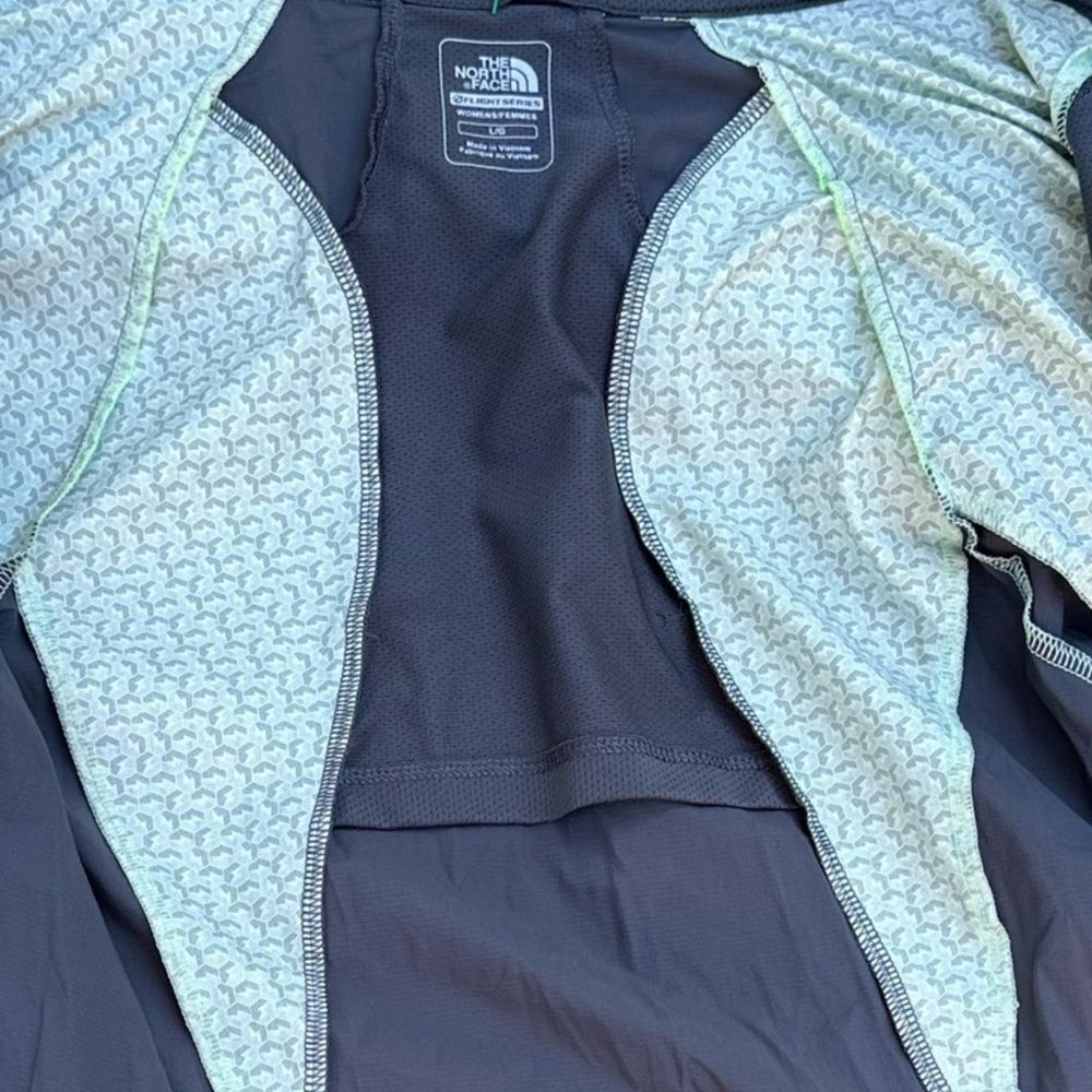 The North Face Women's High-Vis Lime Green and Black Windbreaker Jacket - Picture 3 of 14